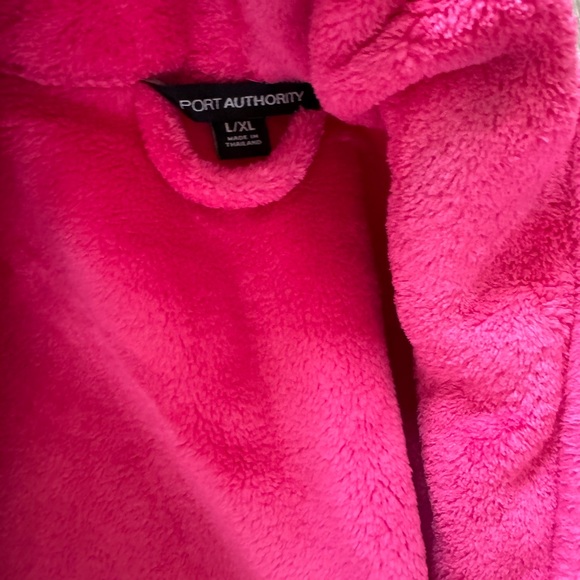 Port Authority pink robe - Picture 2 of 4
